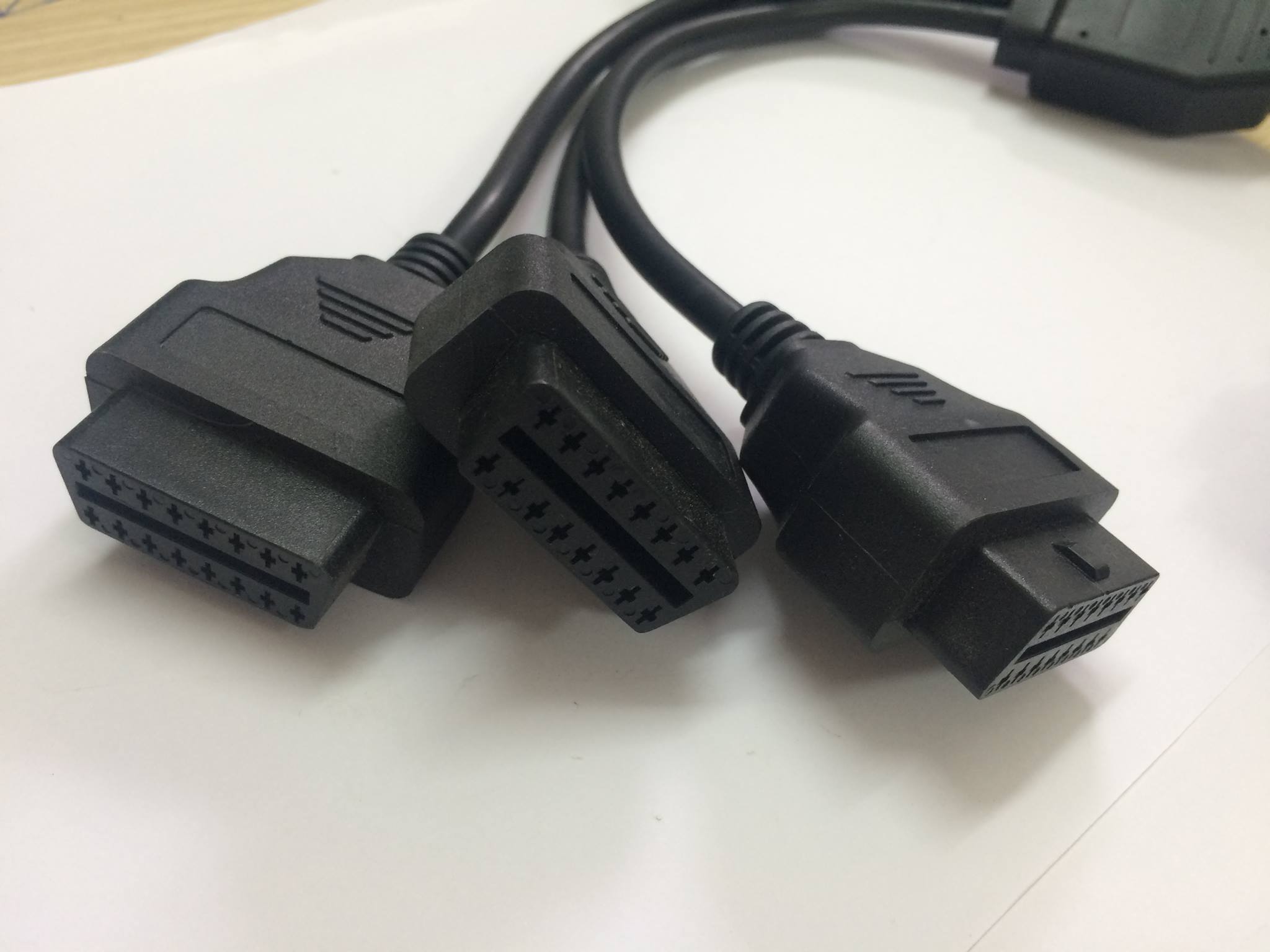 Chia 3 cổng obd 2