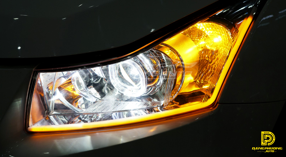 Độ đèn xenon gtr cho xe ô tô