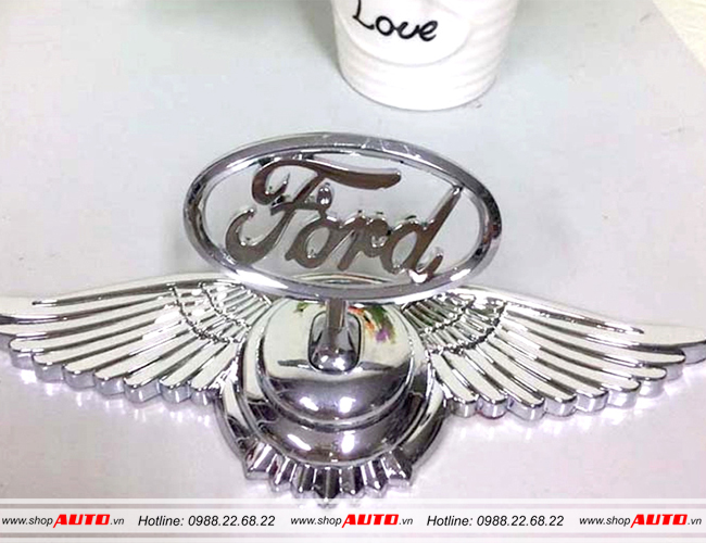 Logo gắn mui xe ô tô cánh chim thiên thần hãng xe Ford